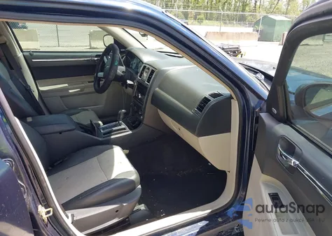 2005 Chrysler 300 Touring z USA, uszkodzony, nr VIN 2C3JA53G75H592639